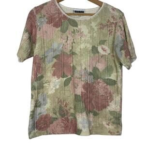 Carly Blake Floral Lightweight Knit Grandma Tee Size: Small
